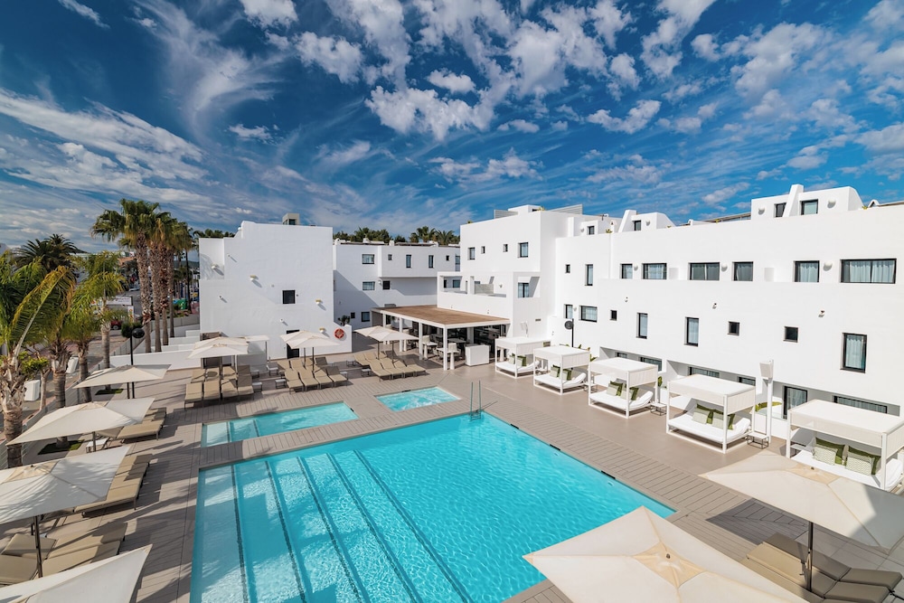 Migjorn Ibiza Suites Spa 48/50