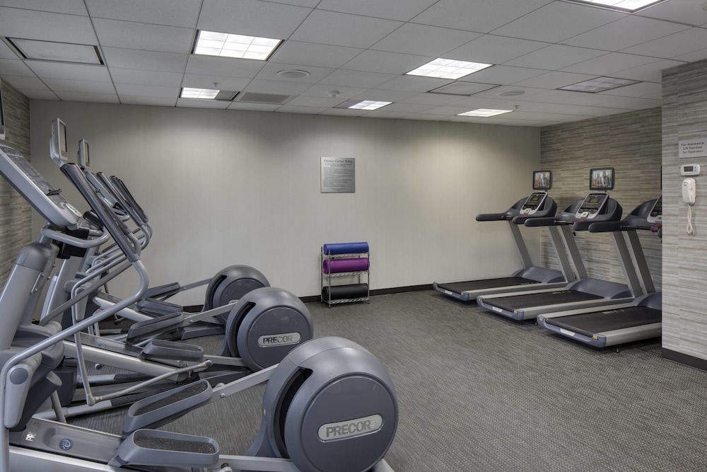 COURTYARD BY MARRIOTT LOGAN AIRPORT 23/49