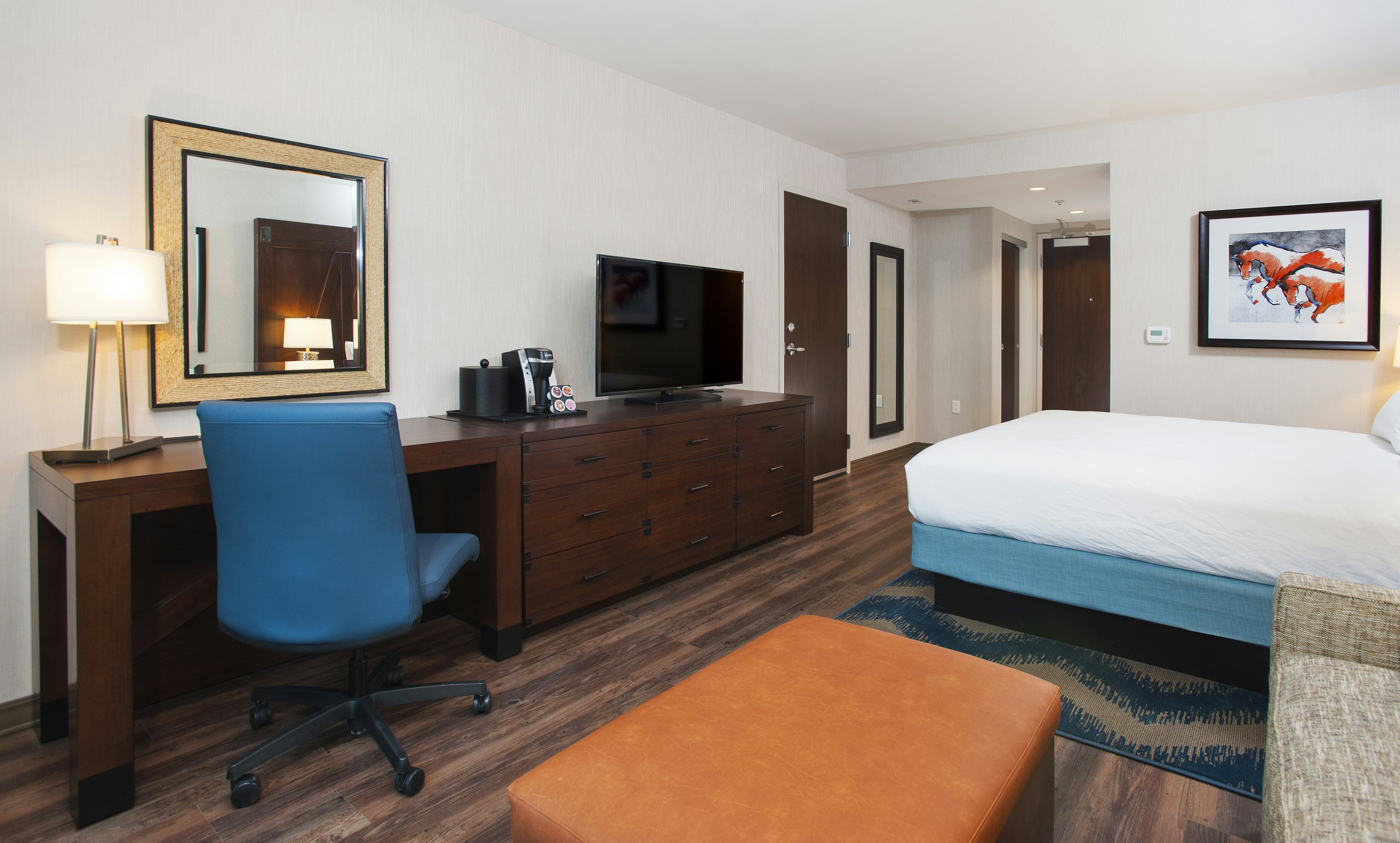 غرفة بسرير كينج بغرفة نوم واحدة لذوي الإعاقة، Hilton Garden Inn Burbank Downtown 3/5