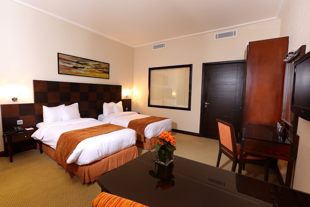 Ayass Hotel 26/74