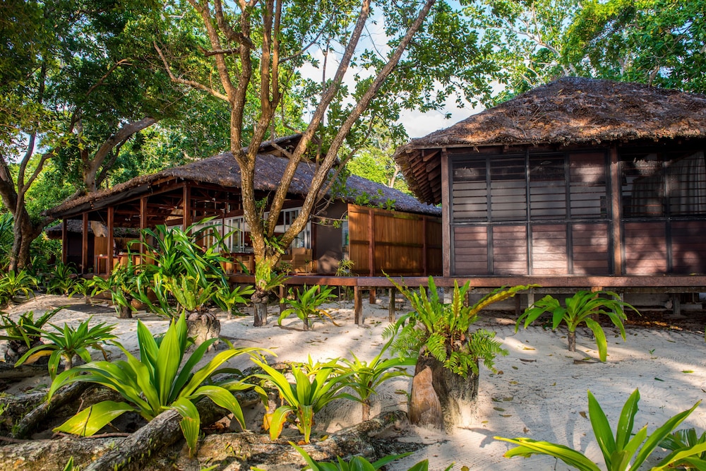 Barrier Beach Resort - Adults Only in SARAOTOU