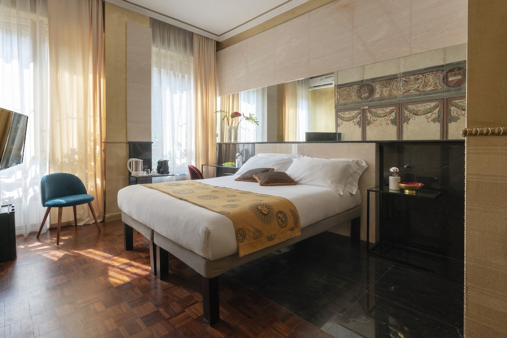 Riviere Luxury Palaces 11/27