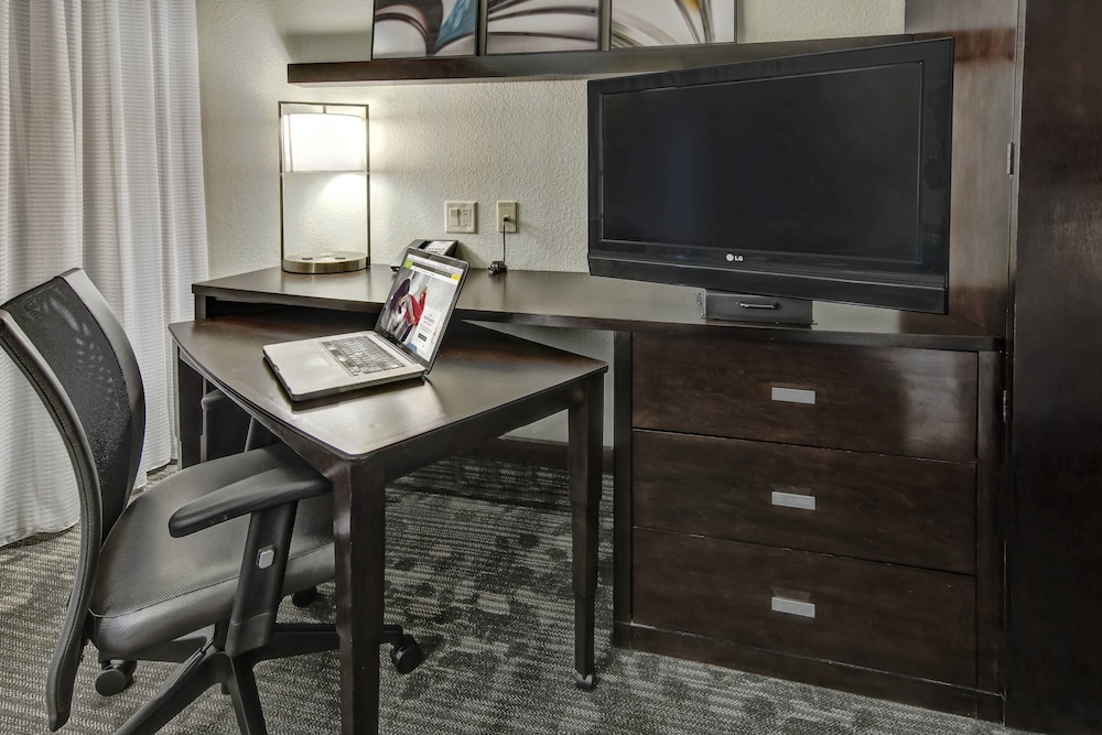 Courtyard By Marriott Midland 47/51