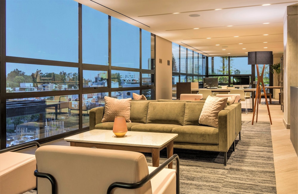 Staybridge Suites Guadalajara Novena 40/77