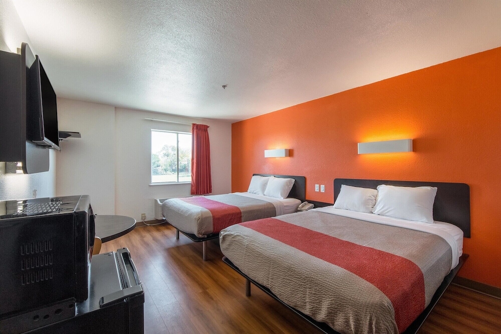 Motel6 San Antonio, TX - Downtown - Alamo Dome 29/54