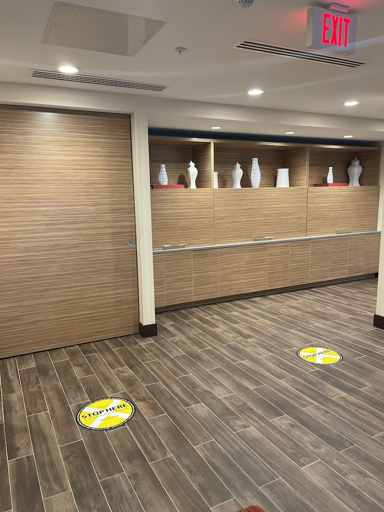 TownePlace Suites by Marriott Grand Rapids Airport Southeast 4/48