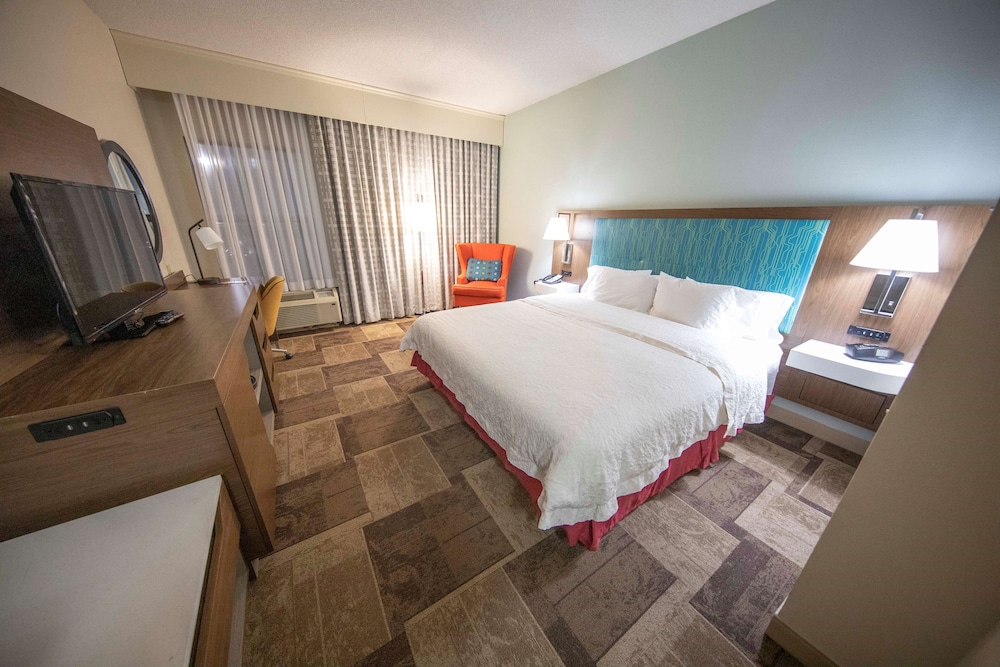 Hampton Inn Hutchinson 9/40
