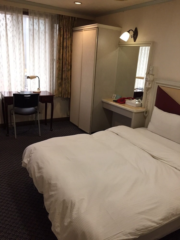 Chungli Business Hotel 23/48