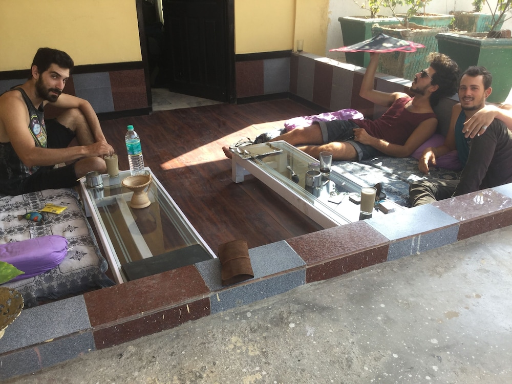 Mewar Inn 23/49