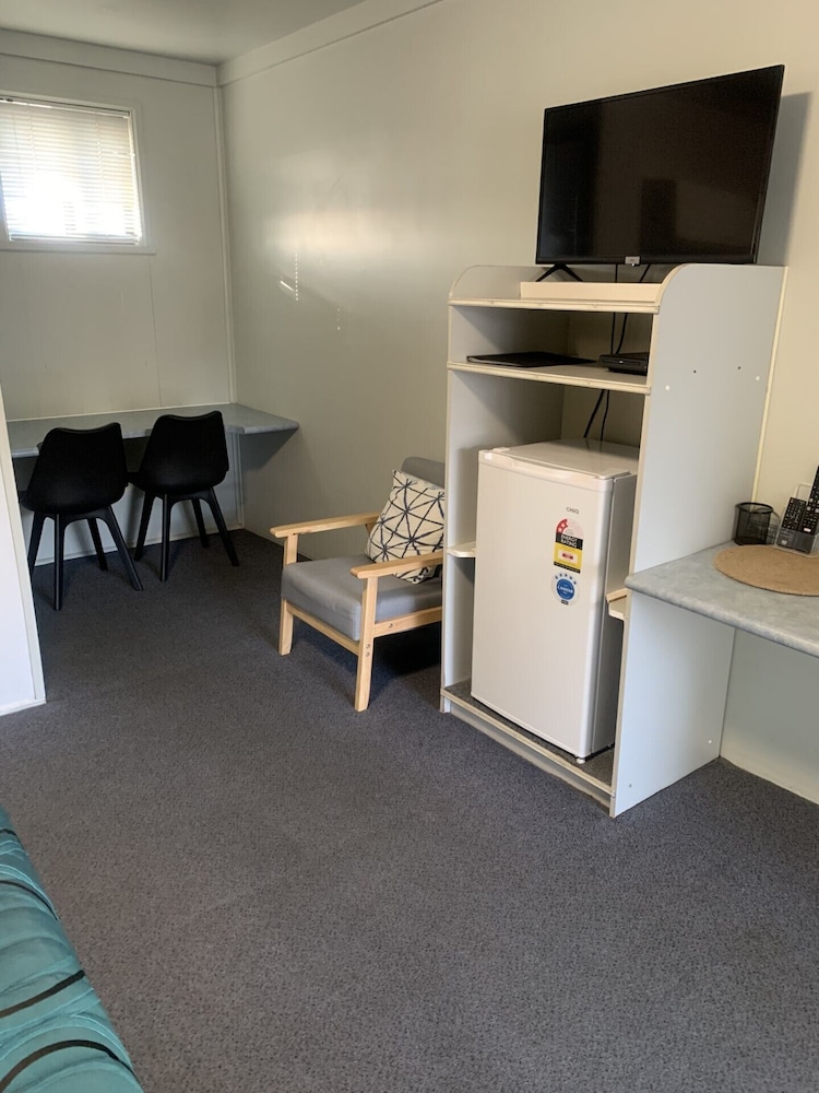 Hatton Vale Motel 33/41