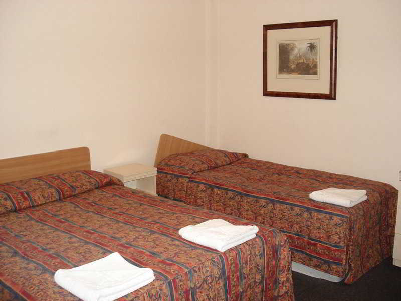 Palace Court Hotel 13/20