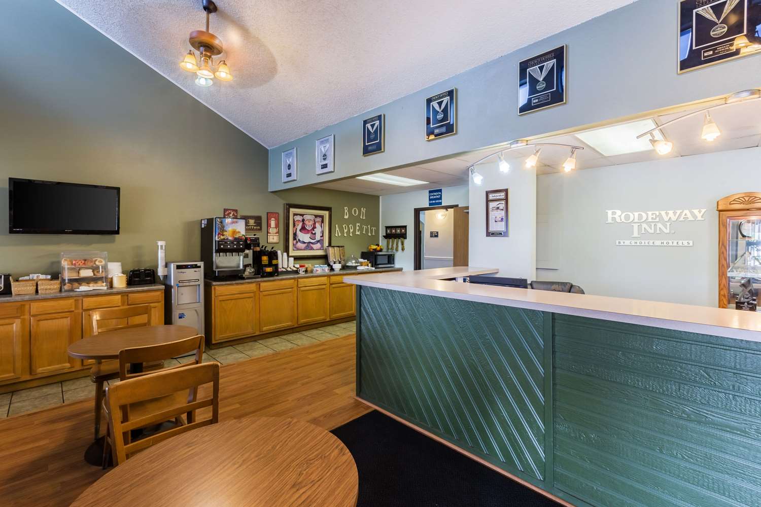 Super 8 by Wyndham Grand Island South 9/37