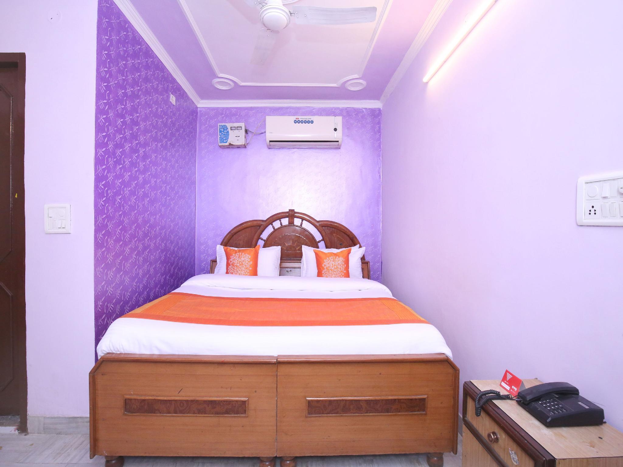Oyo 10384 Hotel Rajesh Palace 21/30