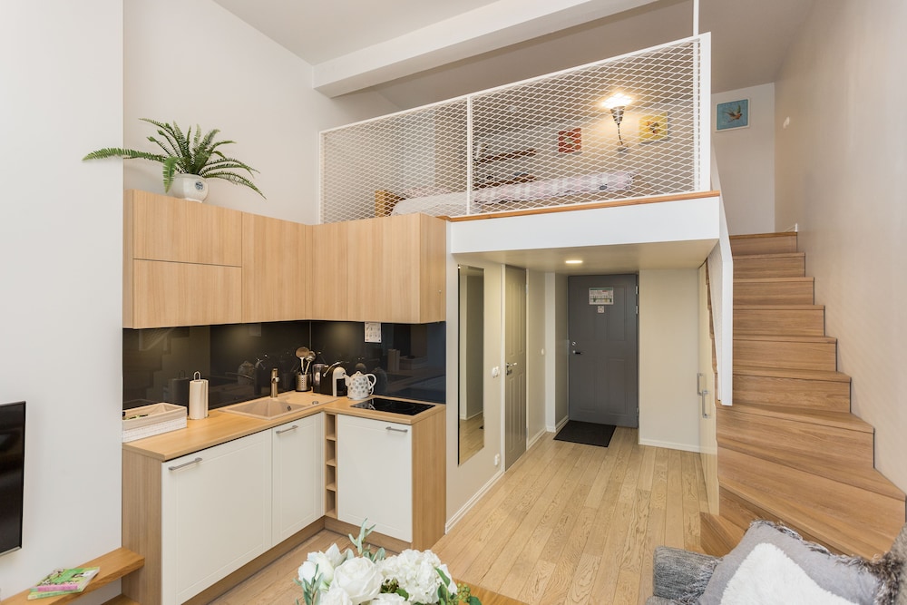 Angleterre Apartments 10/50