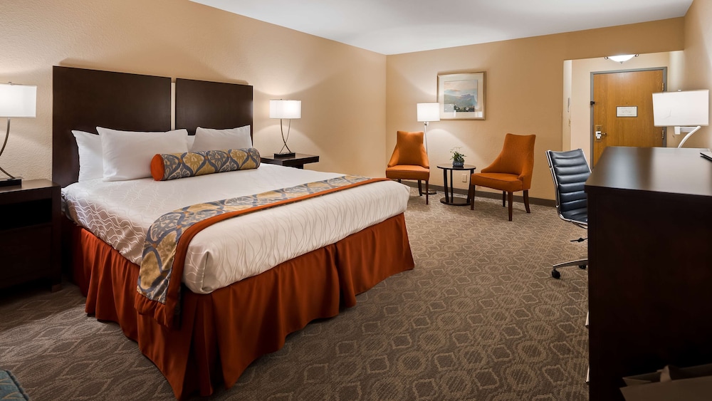 Best Western Plus Monterey Inn 19/46