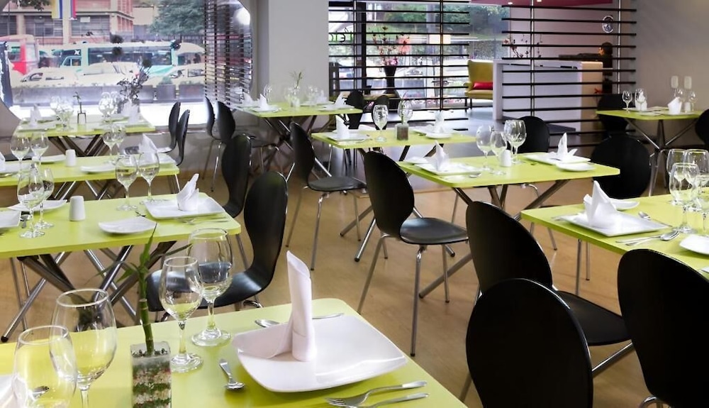 Hospedium Hotel Urban Bogota Javeriana 15/17