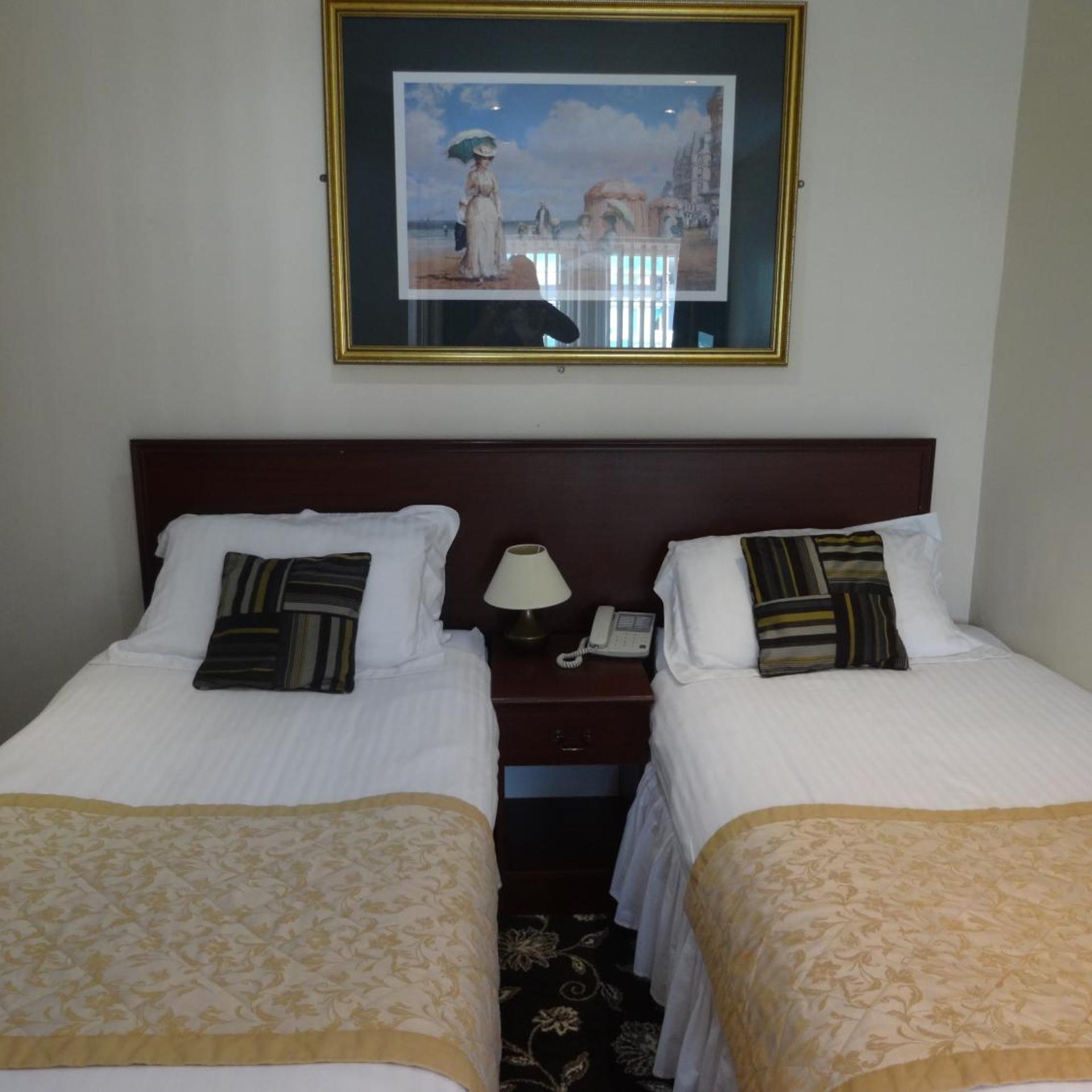 Waverley Hotel 18/38