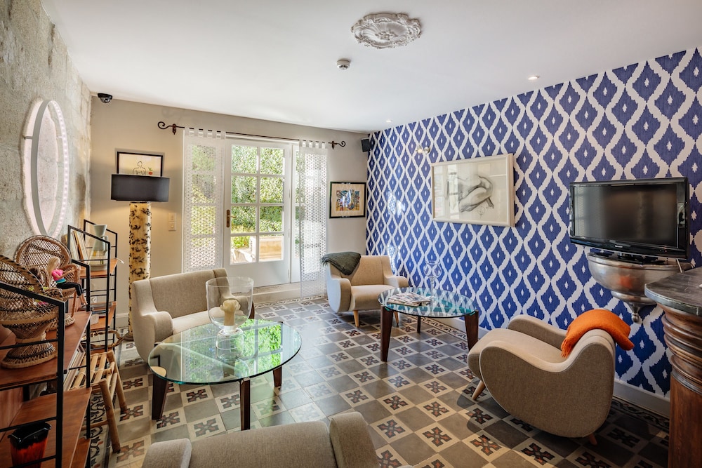 Hotel La Suite 46/75
