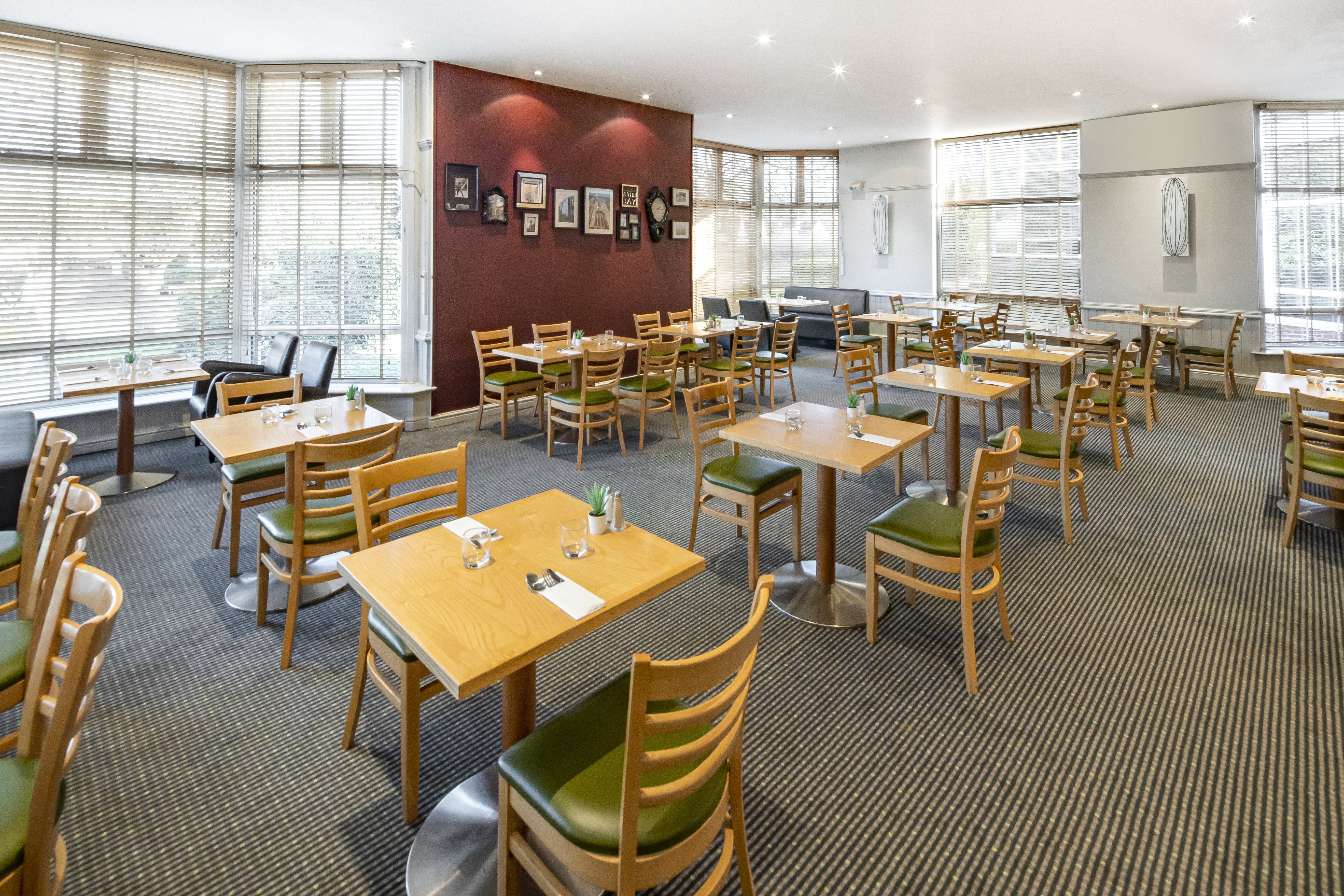 HOLIDAY INN BASINGSTOKE 23/45