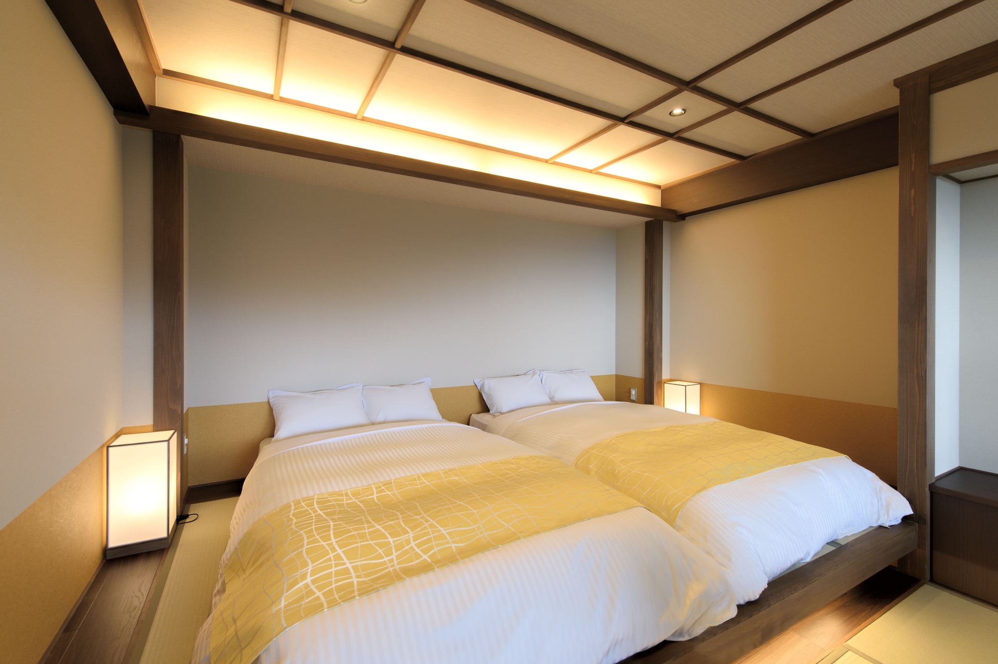 DELUXE, TWIN BEDS, OUTDOOR BATH