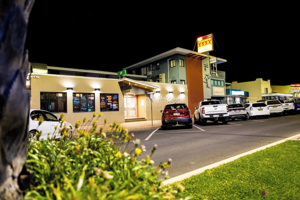 O'SHEA'S ROYAL HOTEL 54/56