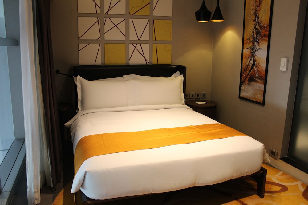 Standard, Queen Bed, International Wing