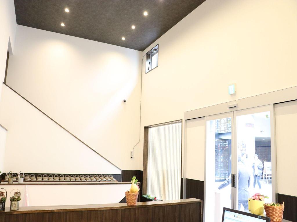 Lore Hostel Doutonbori 9/99