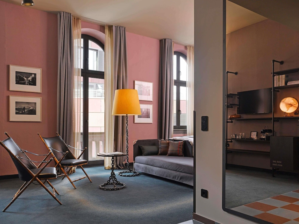 25Hours Hotel Altes Hafenamt 34/68