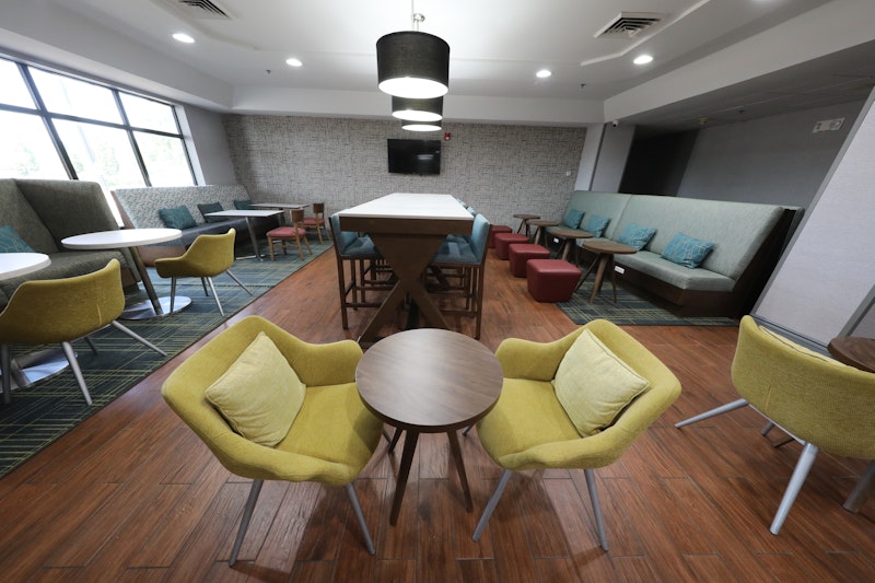 Hampton Inn Hutchinson 25/40