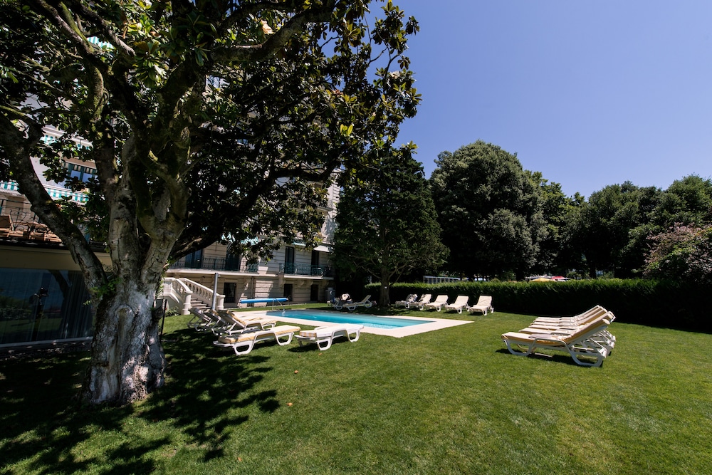 Eden Palace Au Lac in MONTREUX