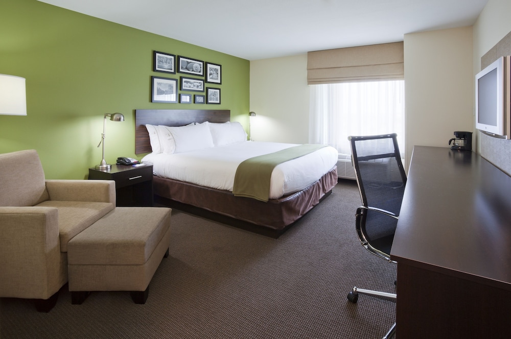Suite, King Bed, Sofa