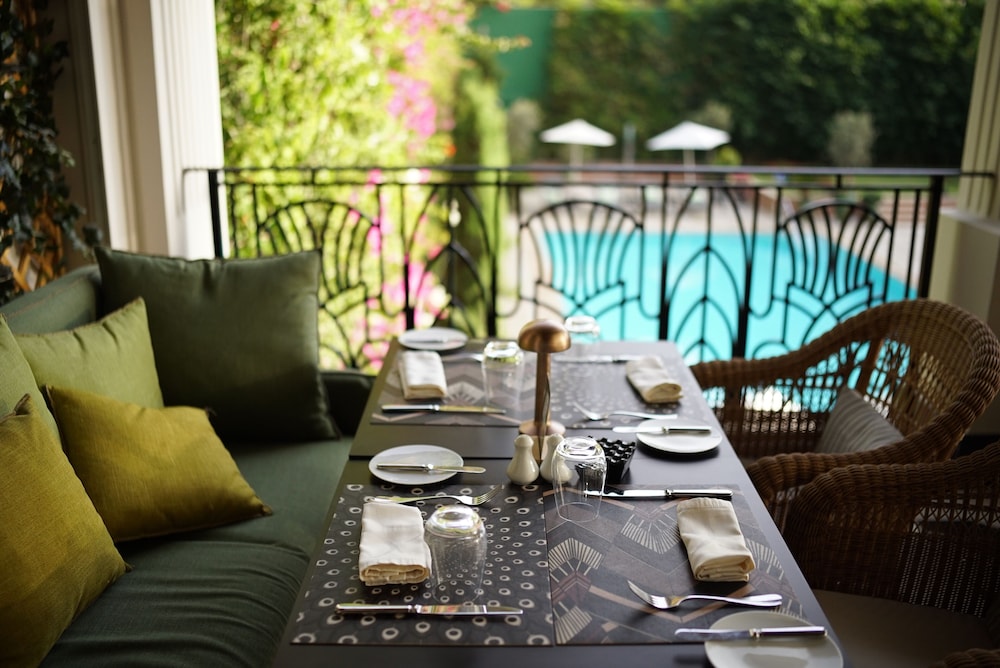 LE CASABLANCA HOTEL 58/61