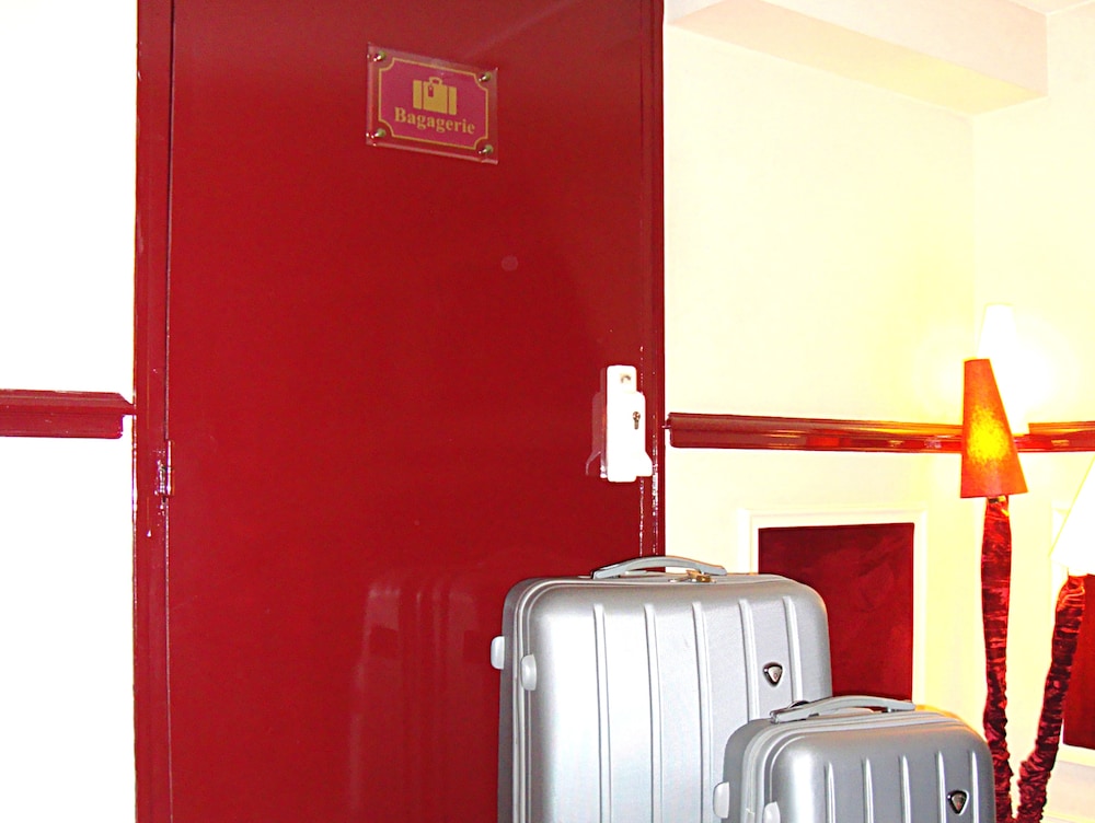 Hotel Pax Opera 12/63