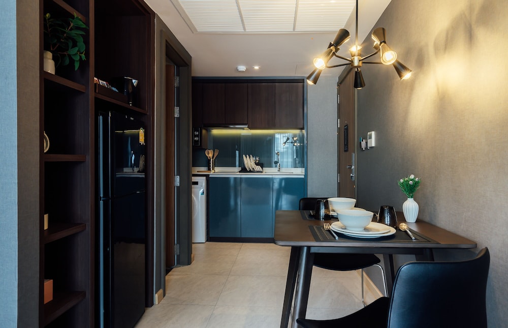 Montana Hotel and Residence 32/46