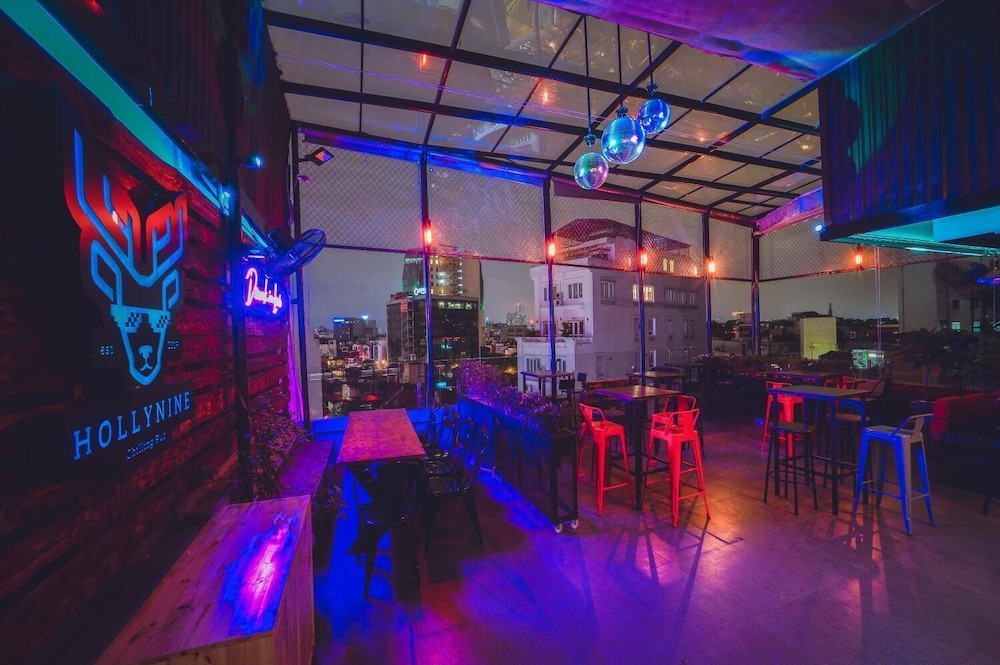Soft Pillow Hostel - Adults Only 42/45