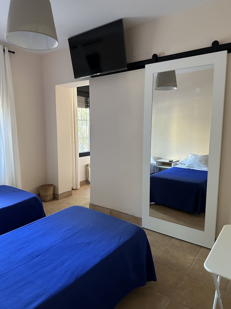 Hostal Moscatel 14/50