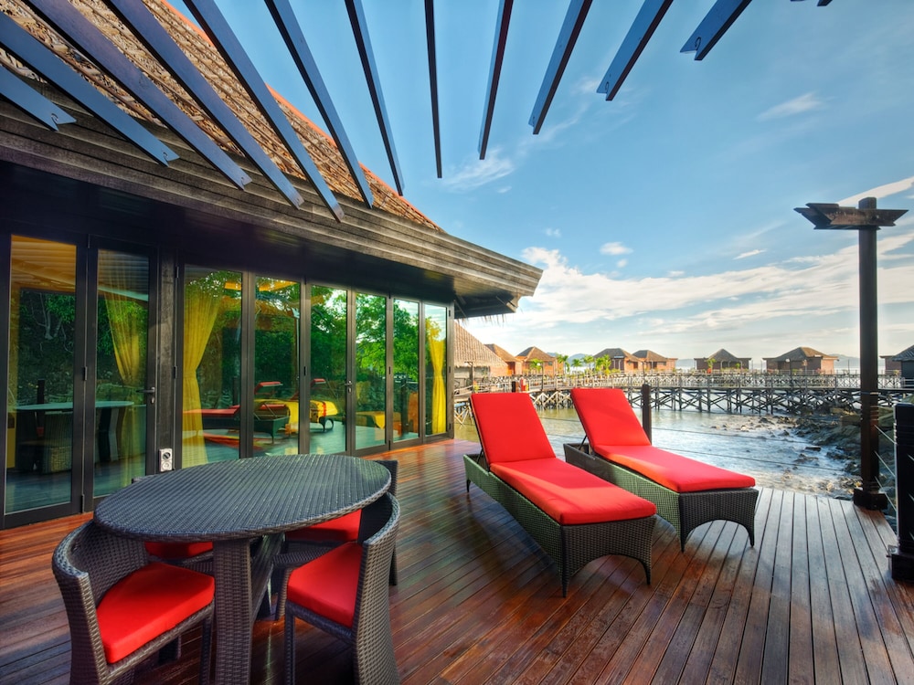 Gayana Marine Resort 66/71