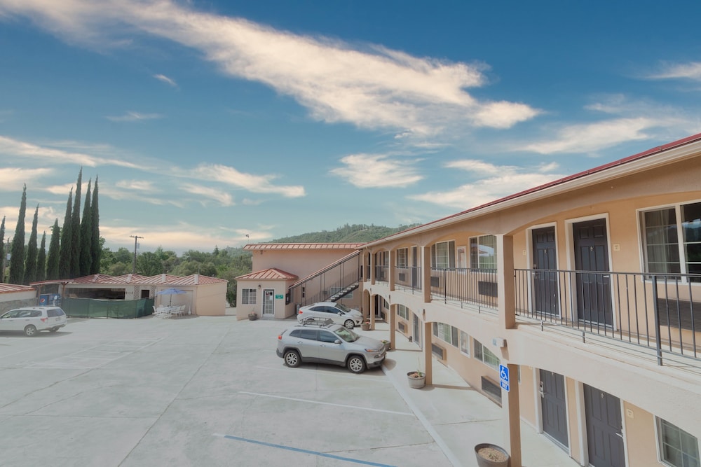 Yosemite Inn 56/61