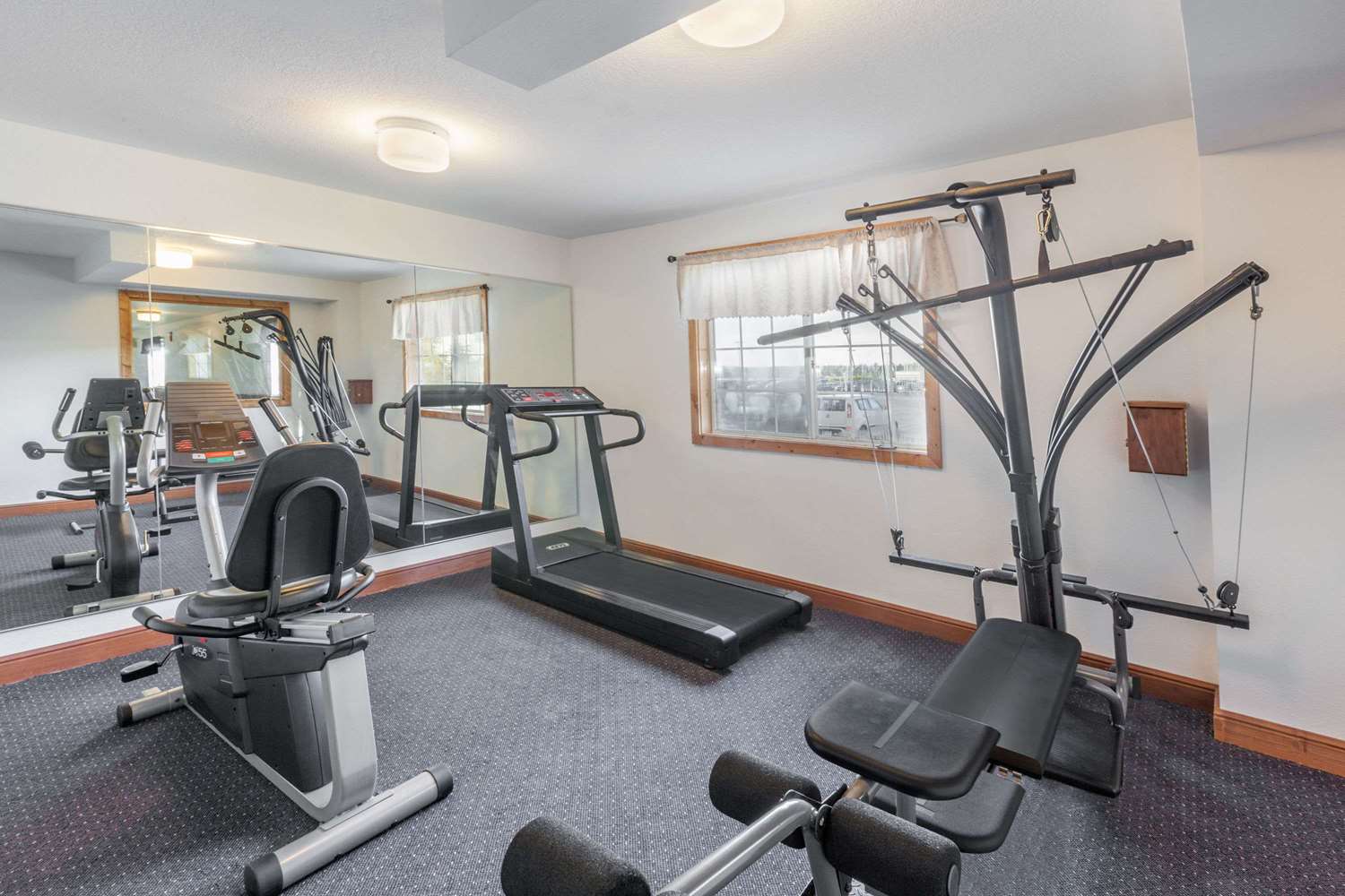 Ramada By Wyndham Mackinaw City Waterfront 5/11