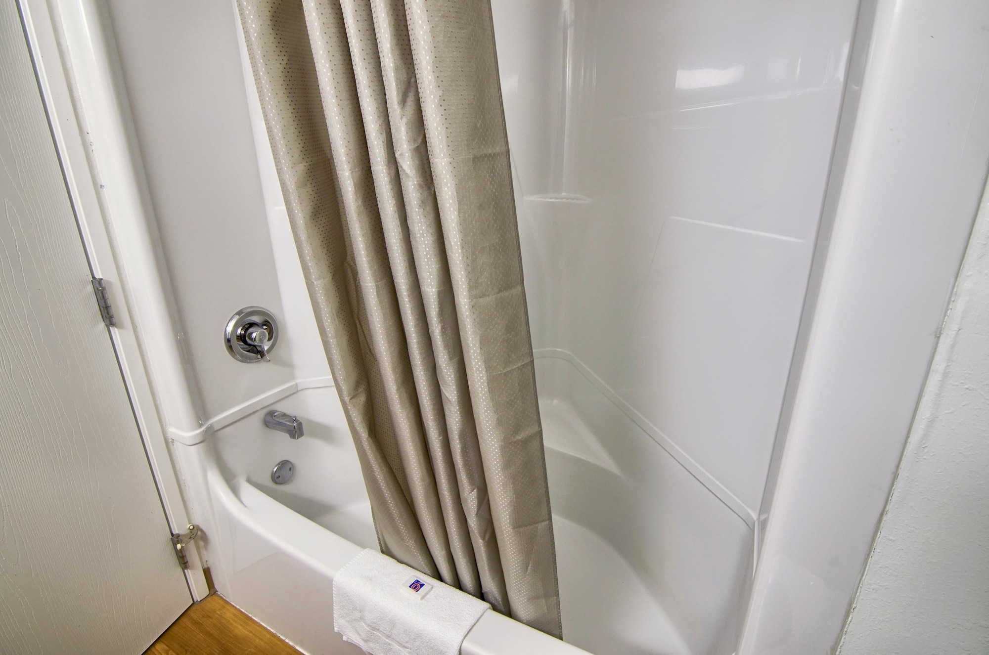 غرفة ديلوكس بسرير كوين، Motel6 Portsmouth, NH 9/10