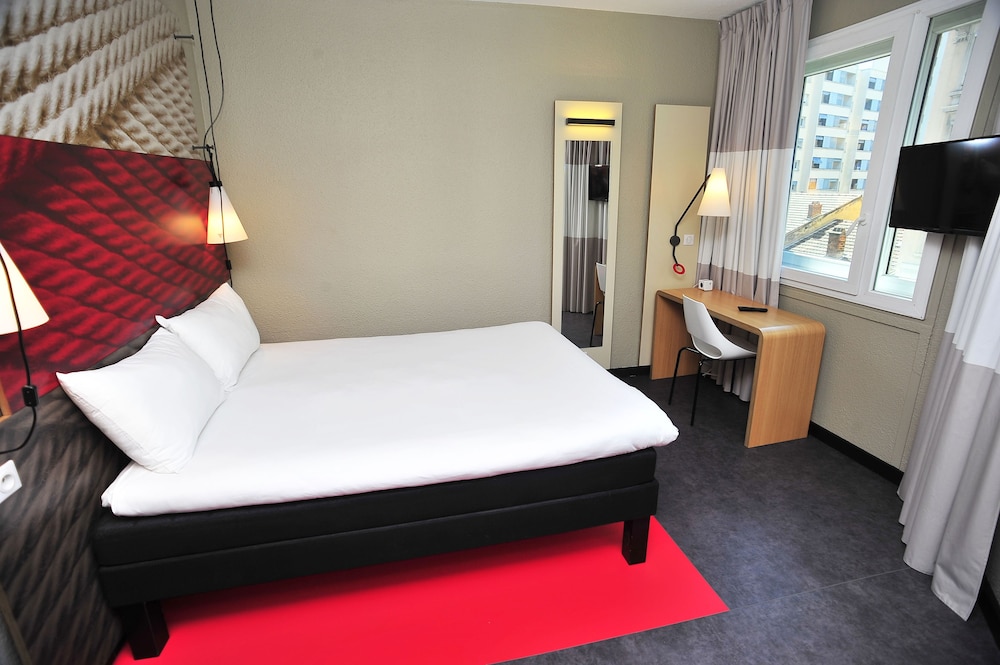 STANDARD, DOUBLE BED