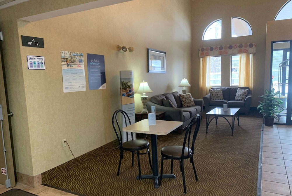 Super 8 by Wyndham Liverpool/Clay/Syracuse Area 17/21