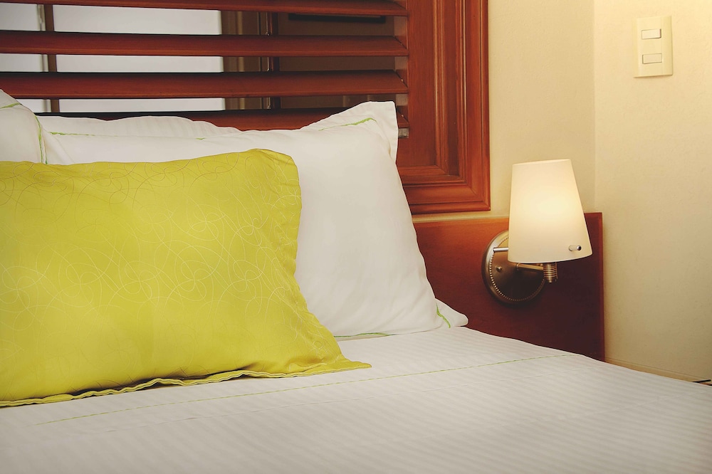 Alcazar Suites 15/30