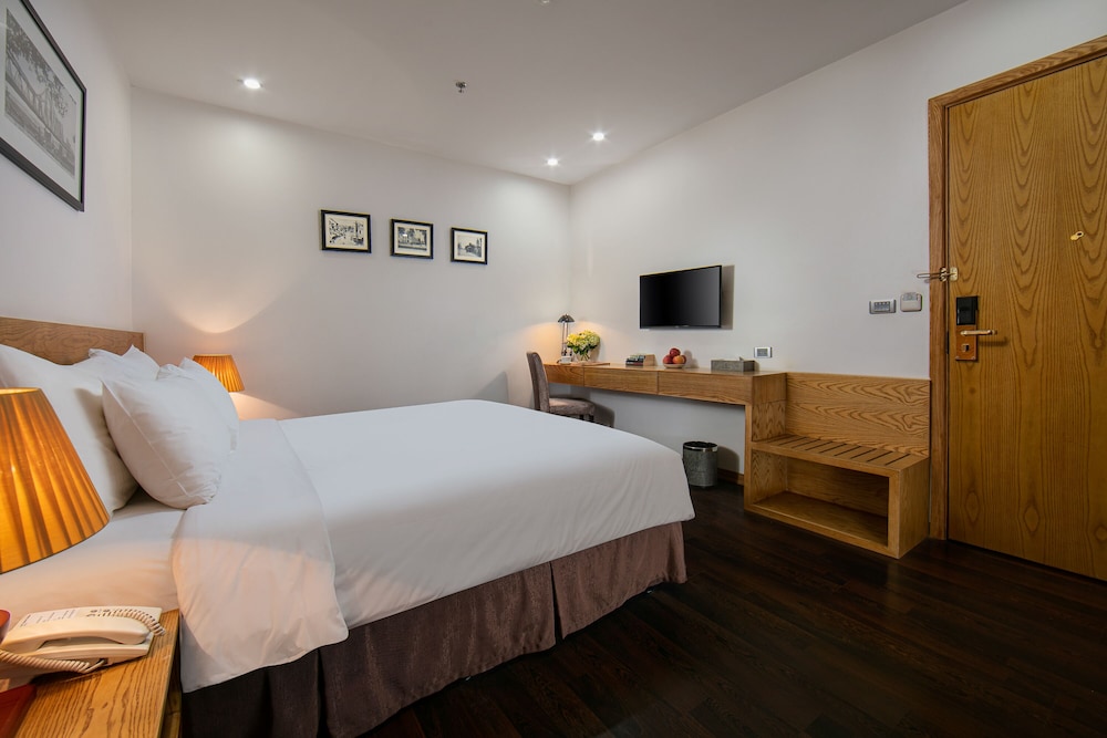 Sunline Paon Hotel 9/50