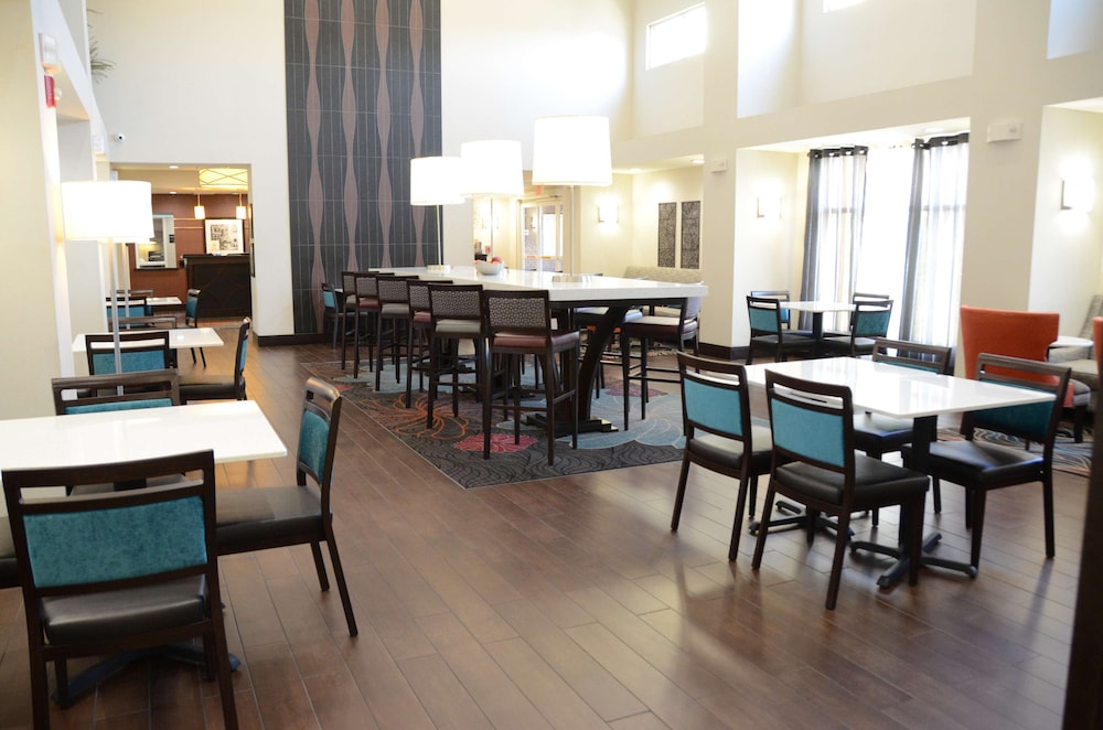 Hampton Inn & Suites Chicago Southland Matteson 37/51