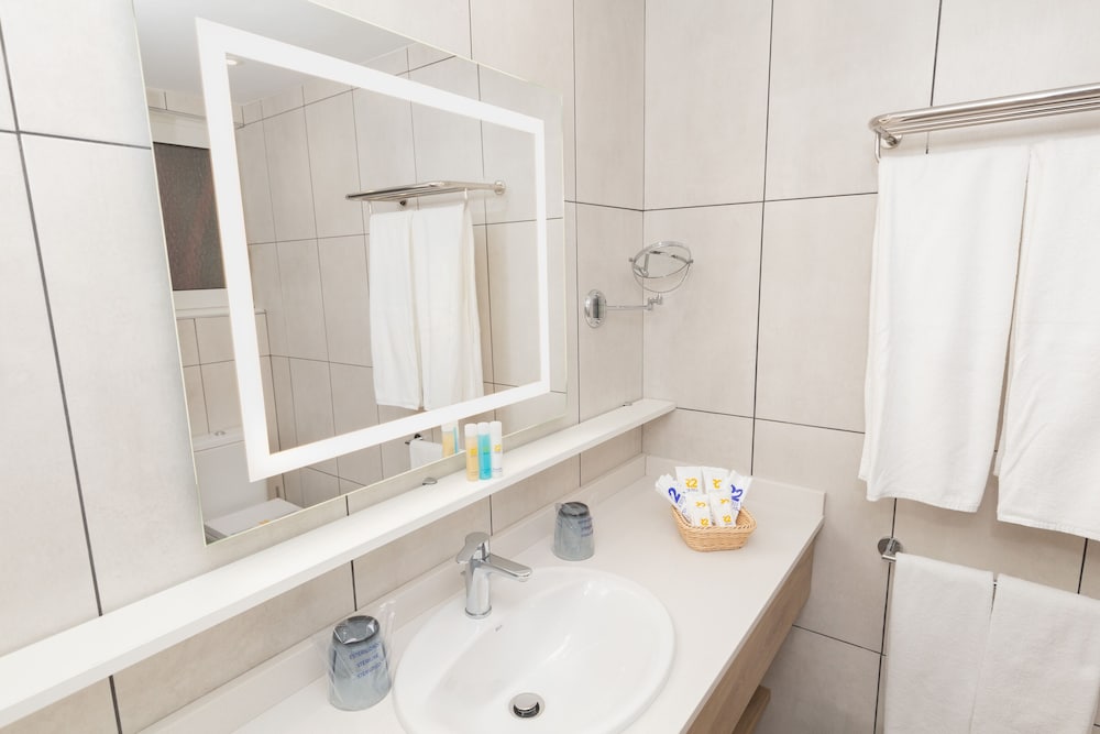 R2 Maryvent Beach Apartment 45/49