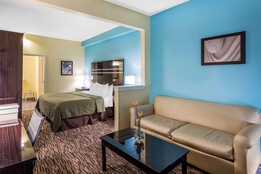 Boca Suites Deerfield Beach, SureStay Collection by Best Western FL 29/43