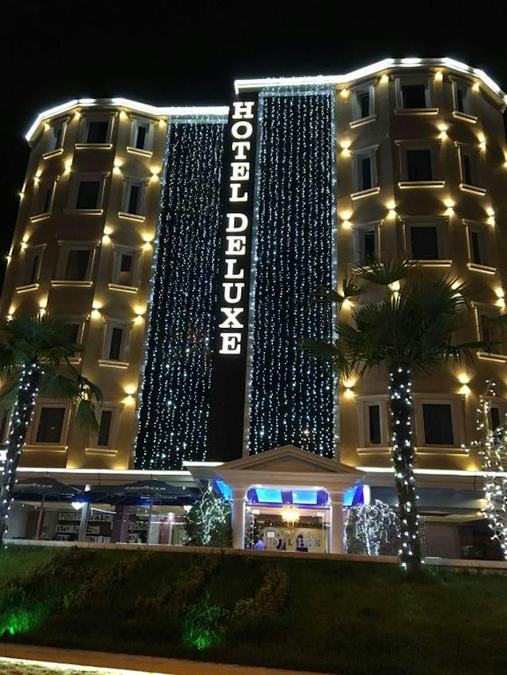 Hotel Deluxe in TIRANA