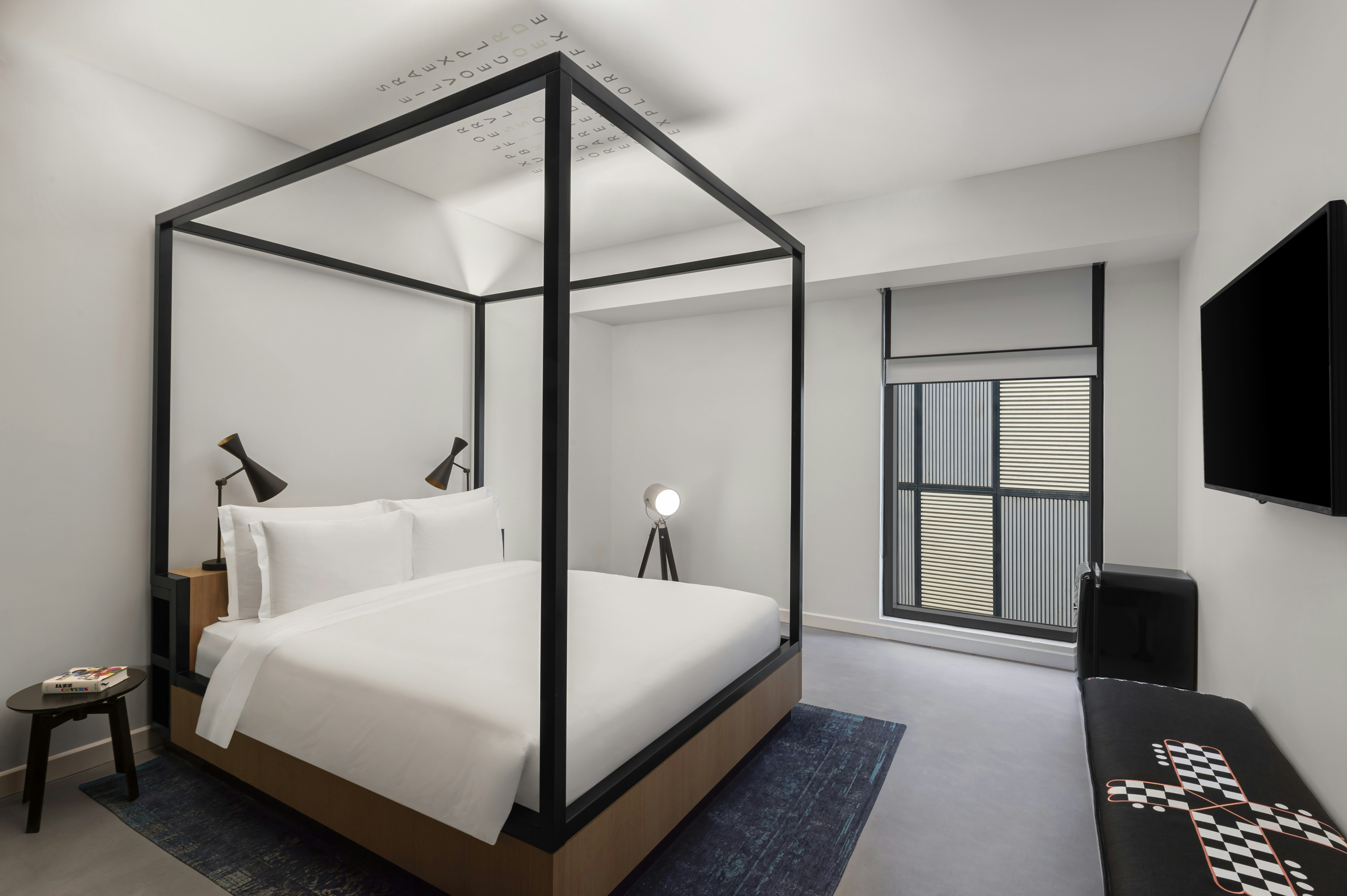 ROOM, KING BED, ACCESSIBLE