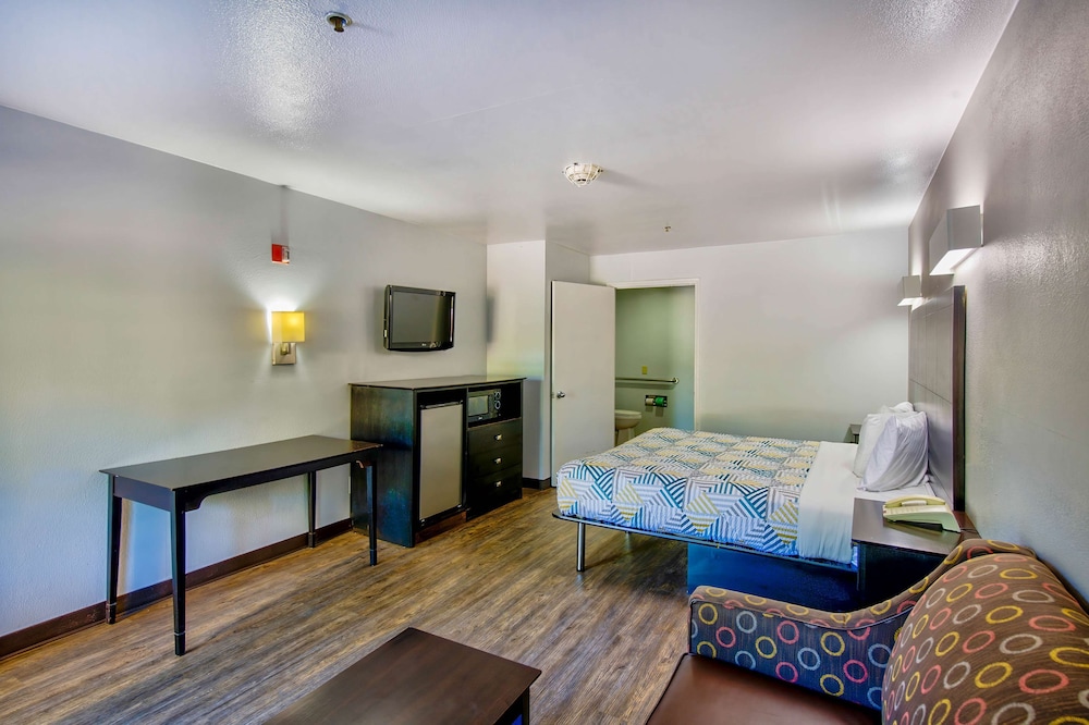 Motel6 Arlington, TX 46/58
